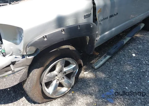 2006 Dodge Ram 1500 Slt/Trx4 Off Road/Sport z USA, uszkodzony, nr VIN 1D7HU18236S553389